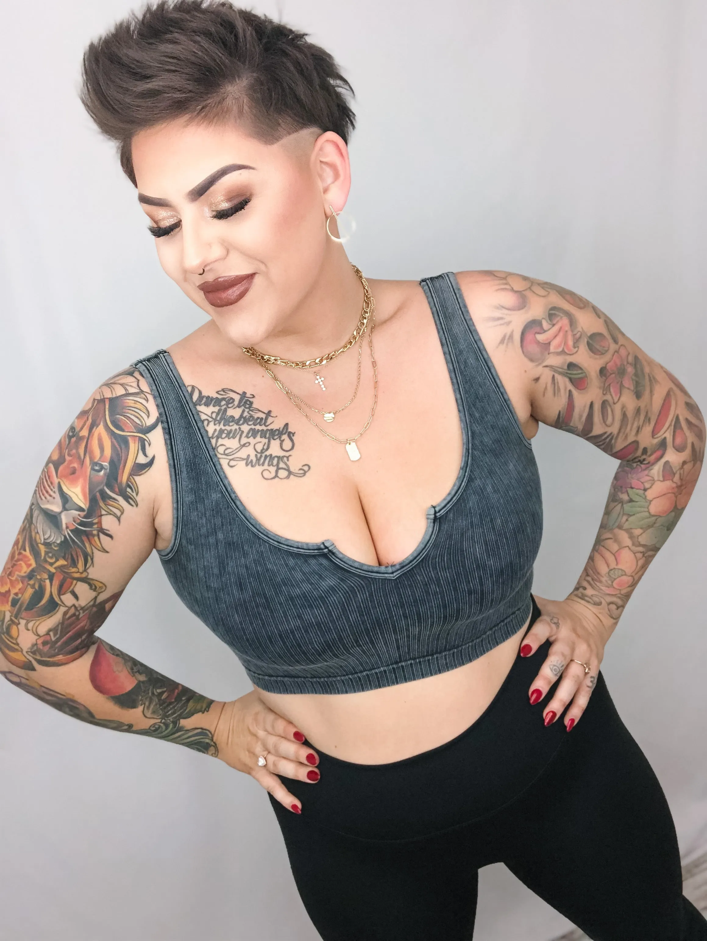 Ribbed Keyhole Brami