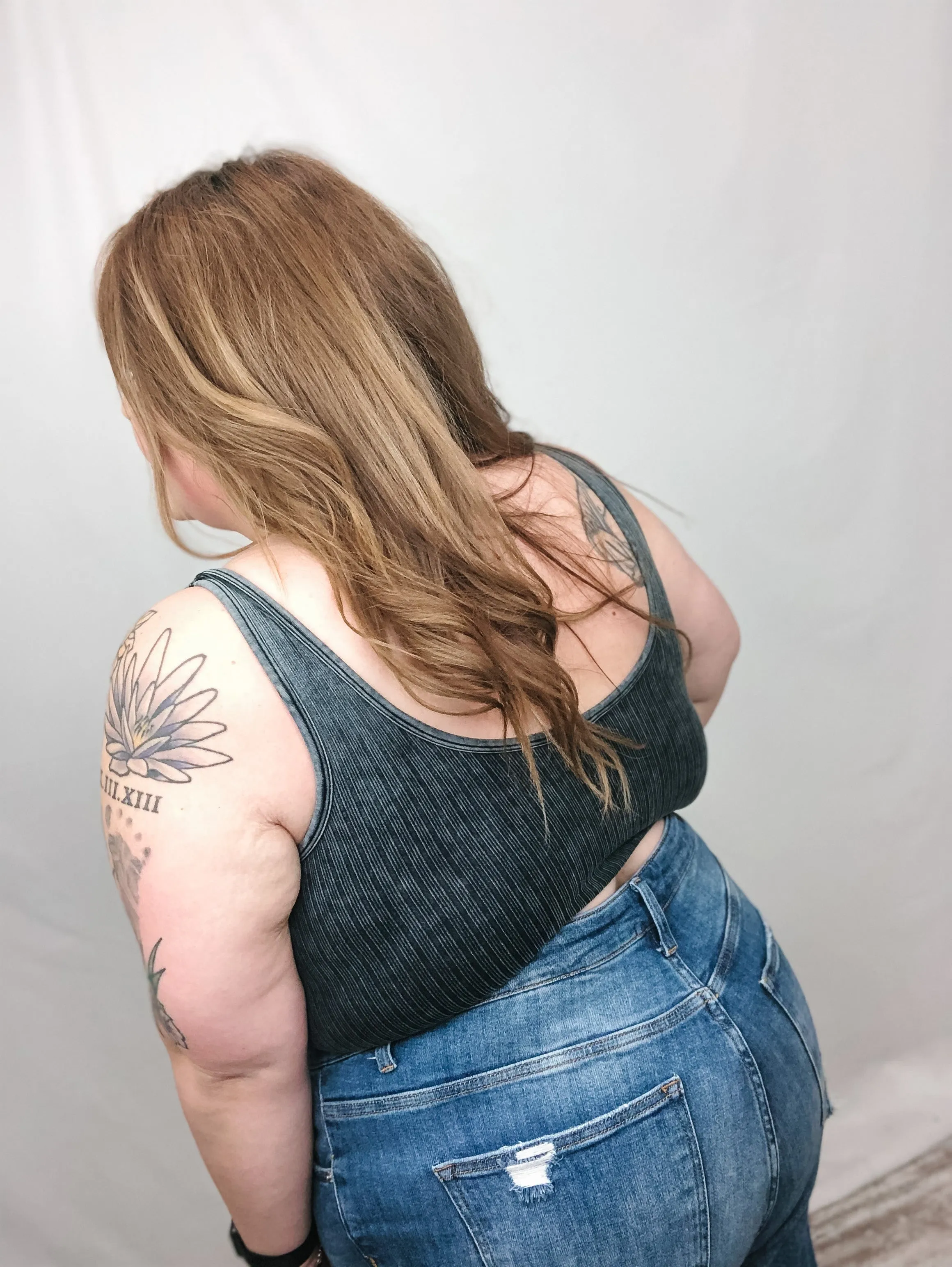 Ribbed Keyhole Brami